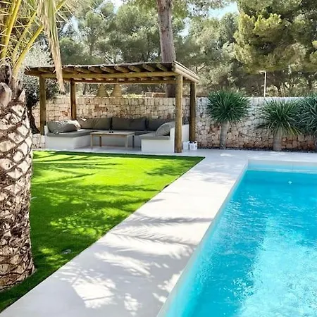 Wallis Heated Pool Сон-Парк